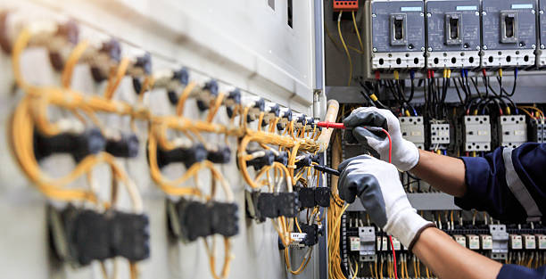 Professional Electrician technician working in Apple Valley, MN